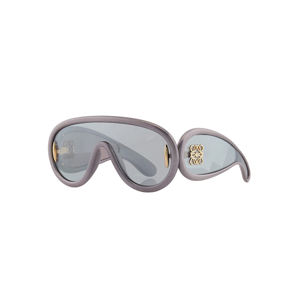 Loewe LW40108I sunglasses in grey, 45° view
